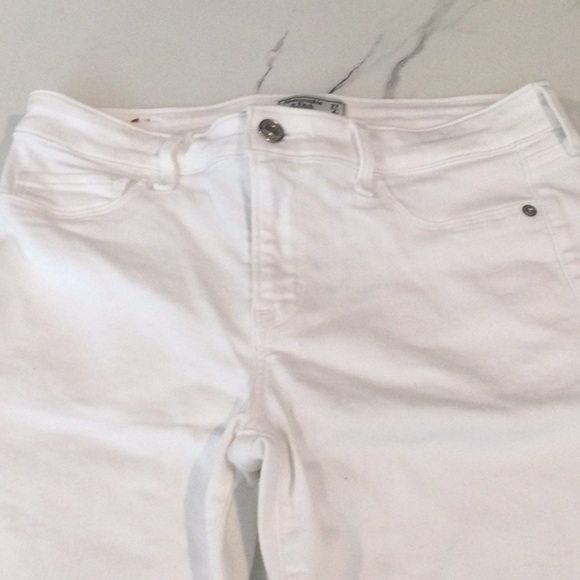 Abercrombie and Fitch white low rise distressed skinny jeans, 4R - Picture 3 of 8